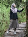 LINE_ALBUM_Sidra pants,scarf mono flower_251223_19