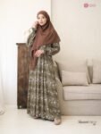 LINE_ALBUM_Shaumi,Sidra pants,scarf mono flower_260310_13