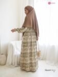 LINE_ALBUM_Shaumi,Sidra pants,scarf mono flower_260310_24