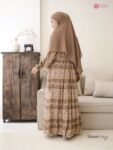 LINE_ALBUM_Shaumi,Sidra pants,scarf mono flower_260310_33