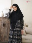 LINE_ALBUM_Shaumi,Sidra pants,scarf mono flower_260310_47