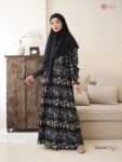 LINE_ALBUM_Shaumi,Sidra pants,scarf mono flower_260310_47