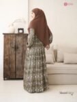 LINE_ALBUM_Shaumi,Sidra pants,scarf mono flower_260310_13