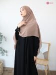 LINE_ALBUM_Shaumi,Sidra pants,scarf mono flower_260422_18