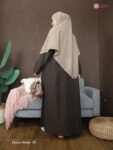 LINE_ALBUM_Noura, Nada blouse_260925_4