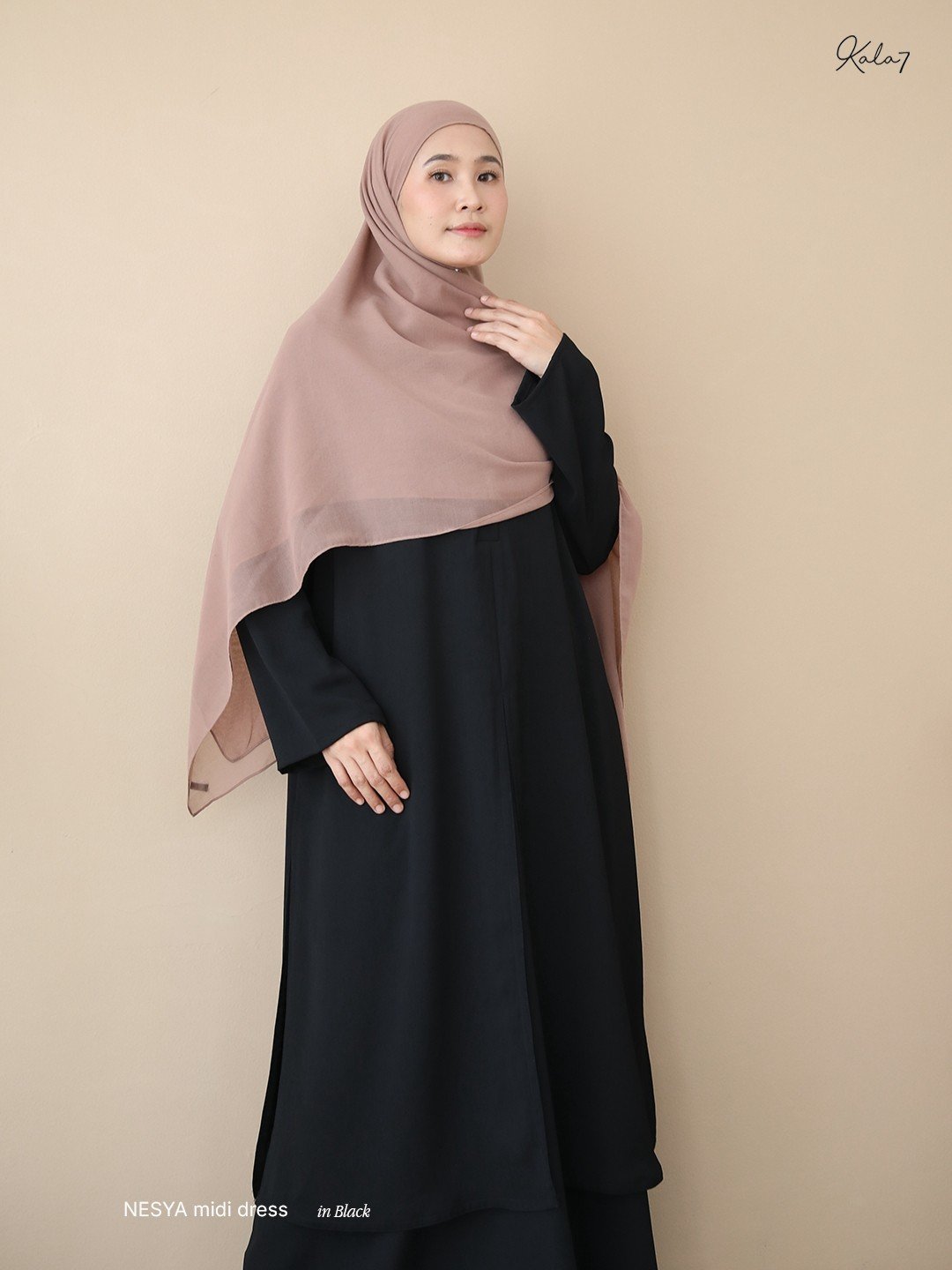 LINE_ALBUM_Noura, Nada blouse_261020_18