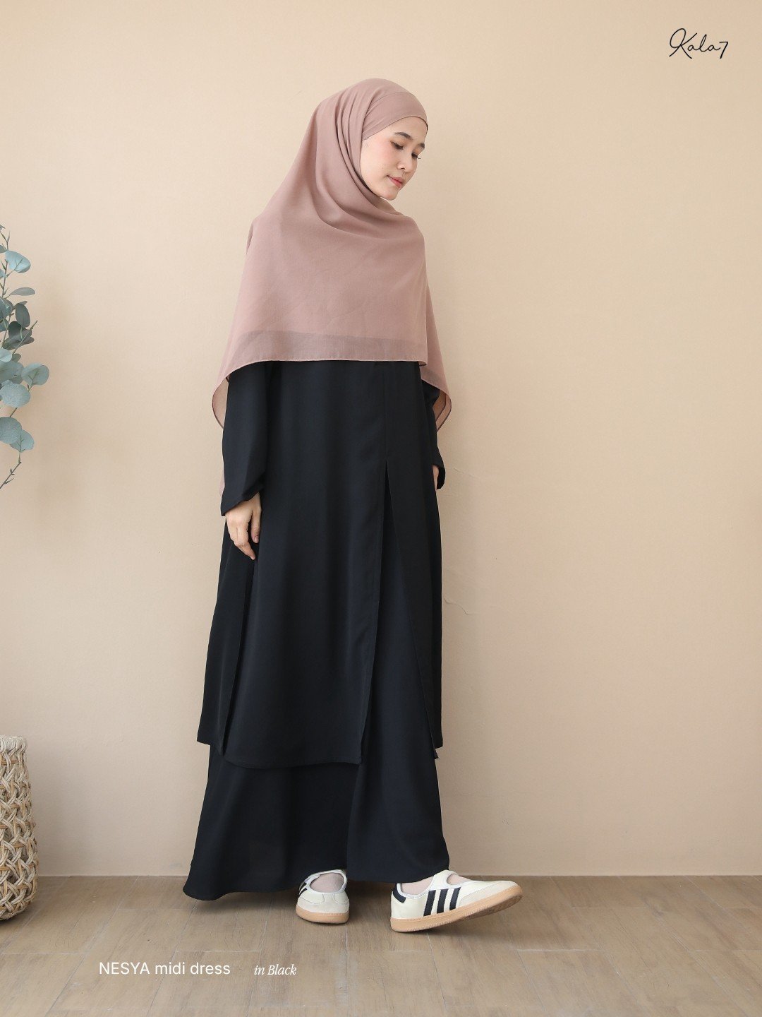 LINE_ALBUM_Noura, Nada blouse_261020_21
