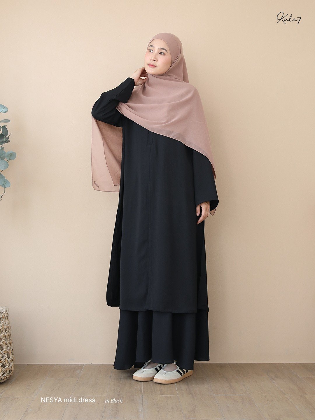 LINE_ALBUM_Noura, Nada blouse_261020_23